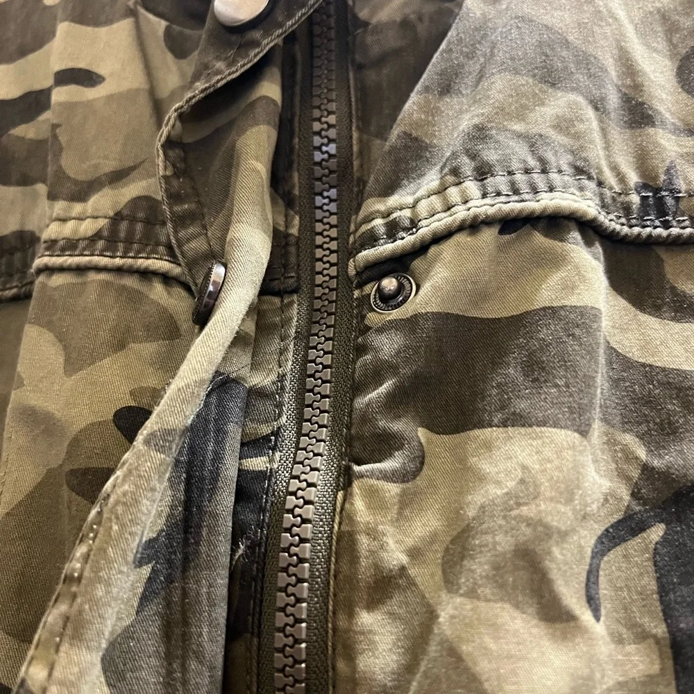 Ashley By 26 Women's Camouflage Tiger Embellished Jacket Size Small - Picture 7 of 8